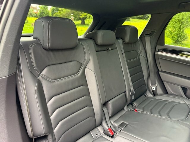 Volkswagen Touareg 3.0 Tdi V6 R-line Tech Suv Tiptronic 4M CSZ3199 Black #5