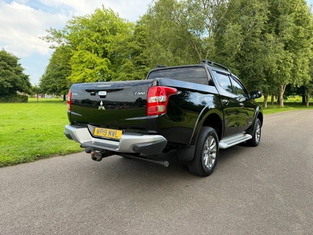 Mitsubishi L200  Black #15