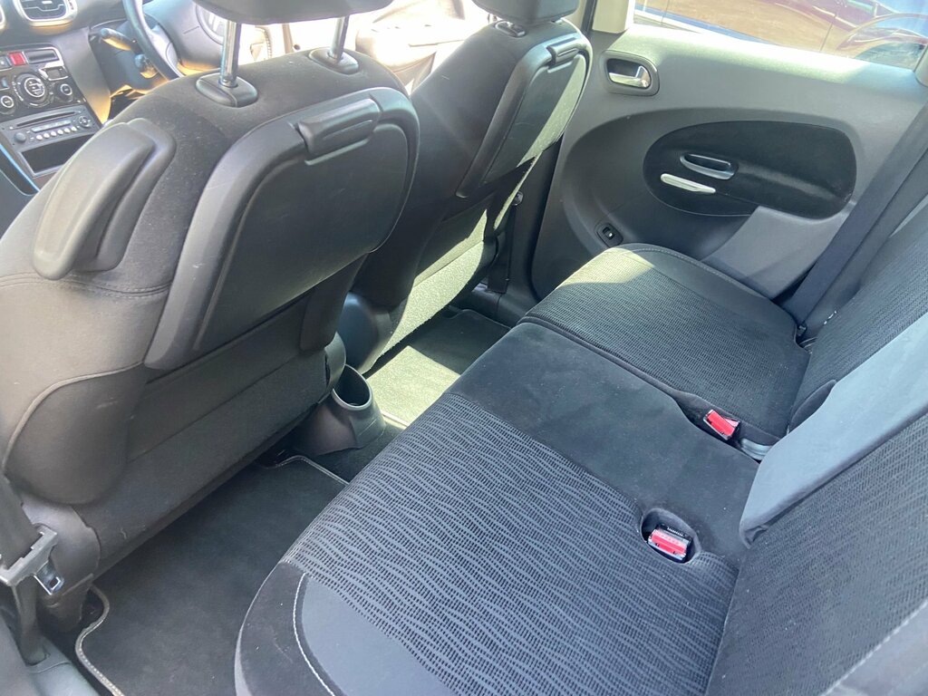 Citroen C3 Picasso 1.6L Code White #21