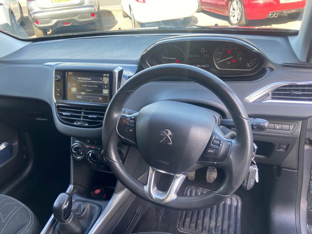 Peugeot 2008 1.2 Puretech Active Euro 6 Grey #31