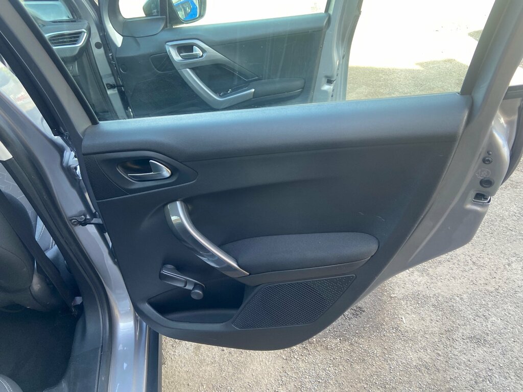 Peugeot 2008 1.2 Puretech Active Euro 6 Grey #30