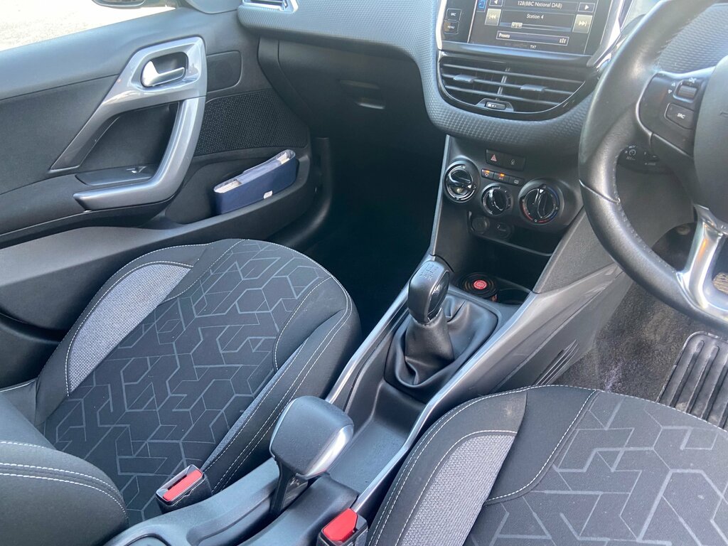 Peugeot 2008 1.2 Puretech Active Euro 6 Grey #32