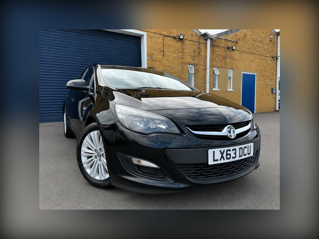 Vauxhall Astra 1.6 16V Energy Hatchback Euro 5 Black