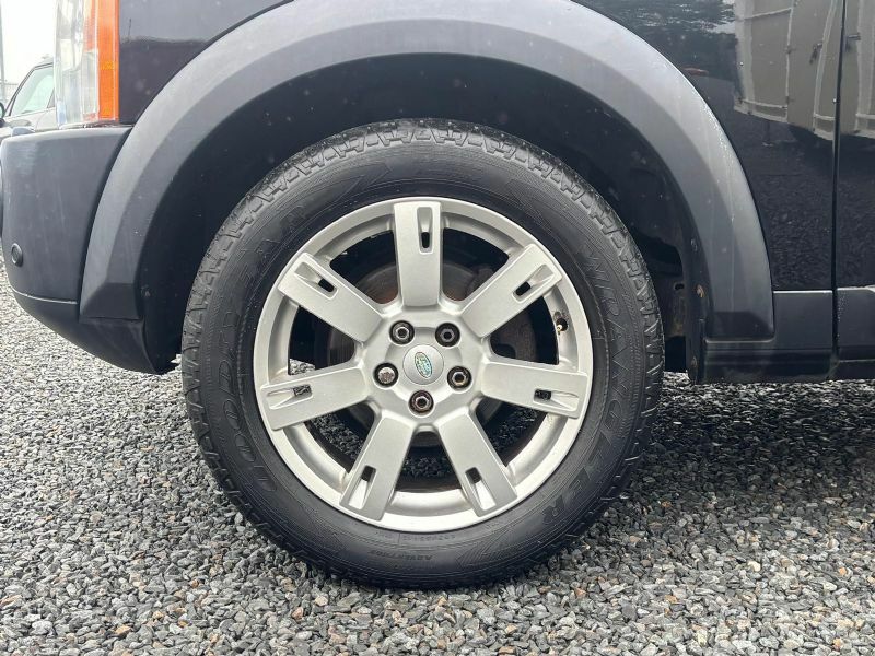 Land Rover Discovery Black #13