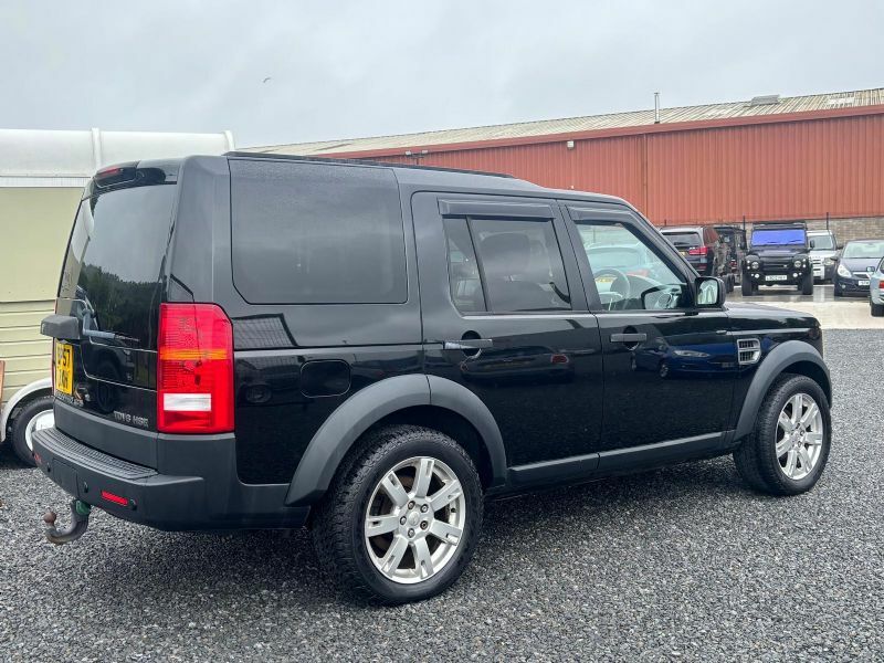 Land Rover Discovery Black #6