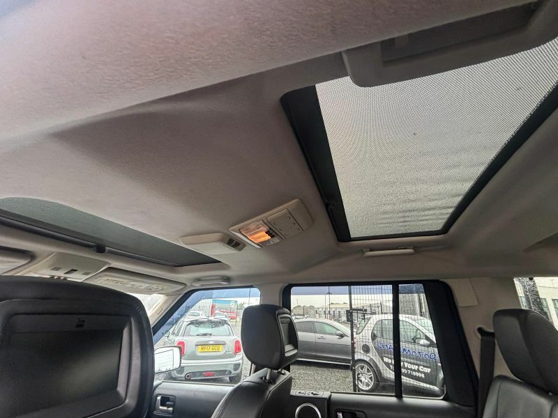 Land Rover Discovery Black #8