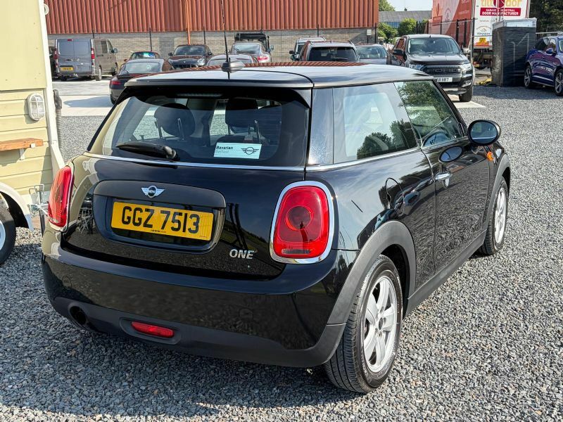 Mini Hatch 1.2 Ideal First Car LX04LOR Black #4