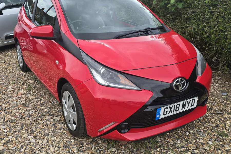 Toyota Aygo Hatchback Red