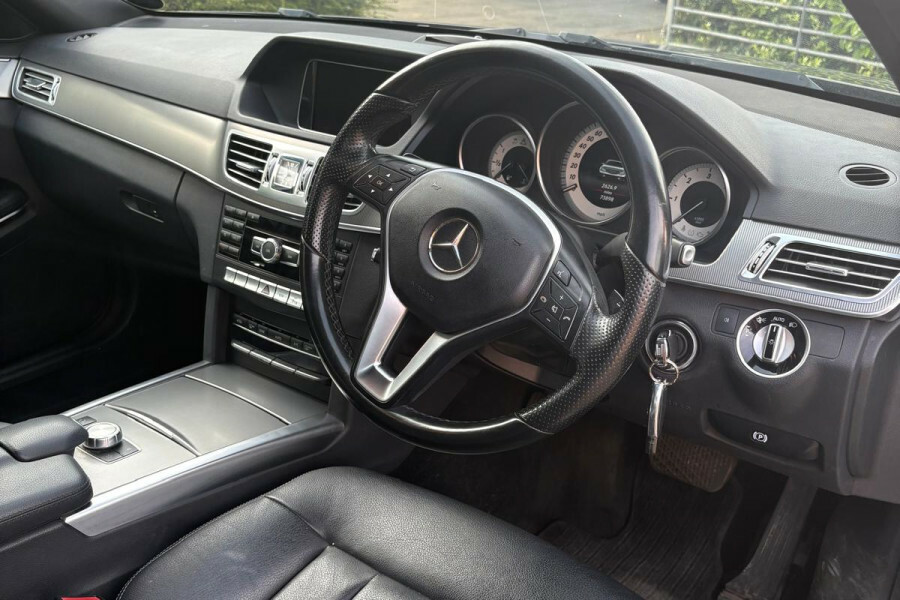 Mercedes-Benz E Class Saloon Black #6