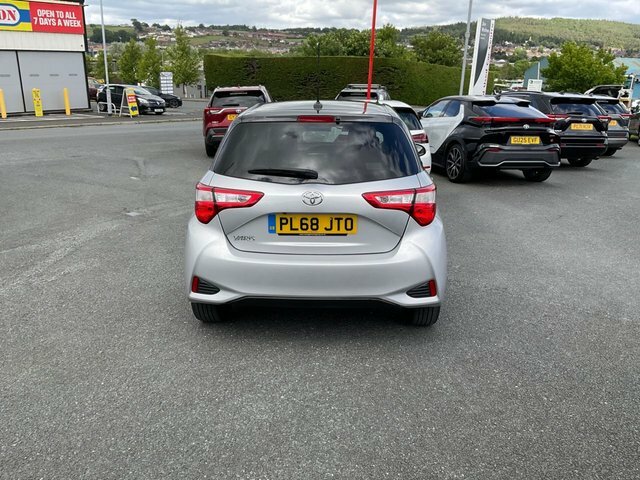 Toyota Yaris 1.5 Vvt-i Y20 Hatchback Euro 6 Silver #5