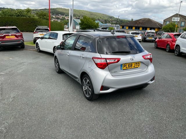 Toyota Yaris 1.5 Vvt-i Y20 Hatchback Euro 6 Silver #4