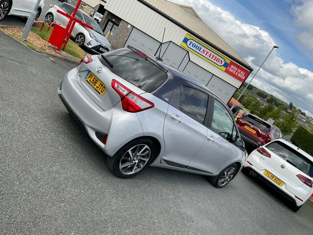 Toyota Yaris 1.5 Vvt-i Y20 Hatchback Euro 6 Silver #6