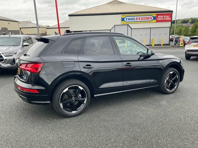 Audi Q5 2.0 Tdi 40 Black Edition Suv S Tronic Q Black #4