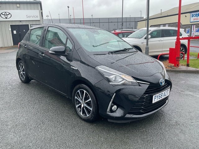 Toyota Yaris 1.5 Vvt-h Icon Tech Hatchback Hybrid E- Black