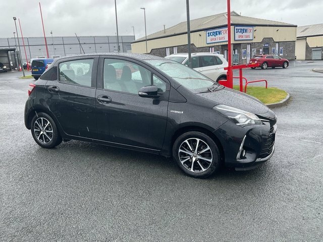 Toyota Yaris 1.5 Vvt-h Icon Tech Hatchback Hybrid E- PY68AZT Black #2