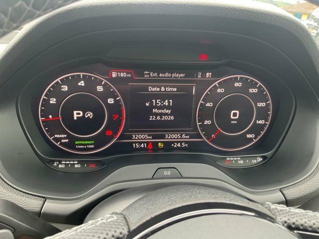 Audi Q2 1.5 Tfsi Cod 35 Black Edition Suv S Tro Black #3