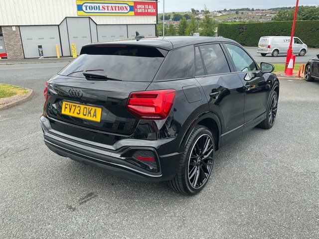 Audi Q2 1.5 Tfsi Cod 35 Black Edition Suv S Tro Black #4