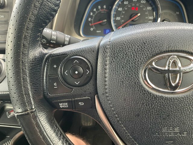 Toyota Rav 4 2.2 D Invincible 4Wd Red #38