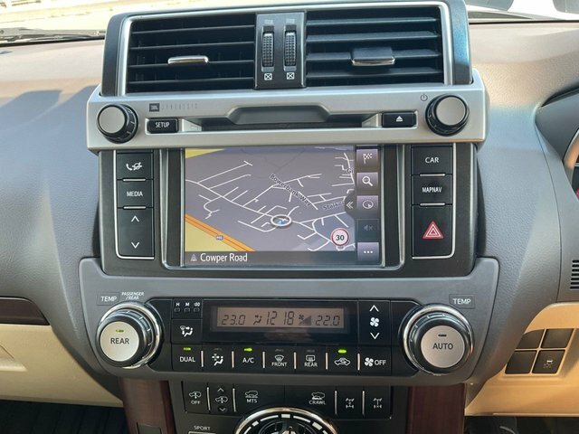 Toyota Land Cruiser D-4d Invincible Beige #24