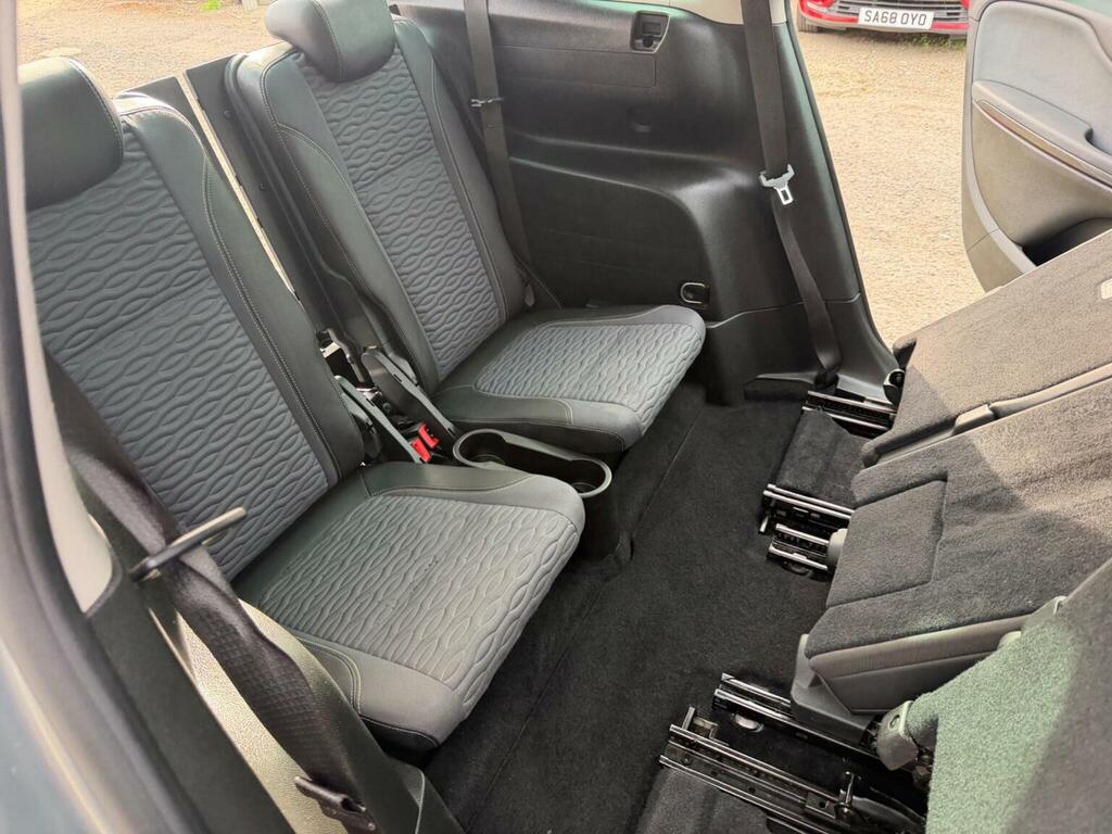 Vauxhall Zafira Tourer Tech Line White #40
