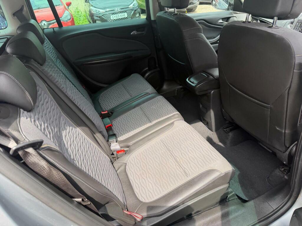 Vauxhall Zafira Tourer Tech Line White #33