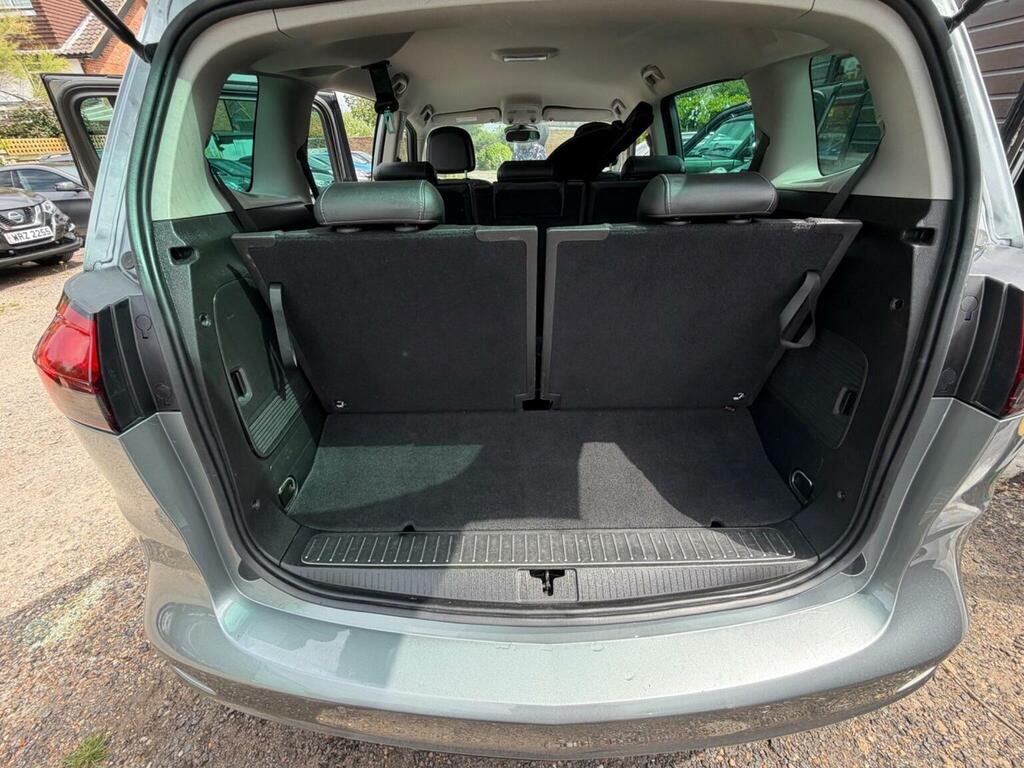 Vauxhall Zafira Tourer Tech Line White #38