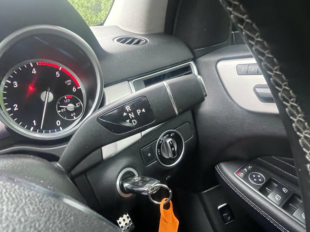Mercedes-Benz M Class  Black #25