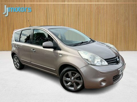 Nissan Note 1.6 16V N-tec Beige