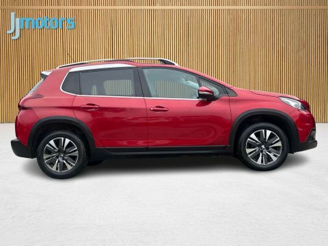 Peugeot 2008 1.2 Puretech Allure YE67LGO Red #4