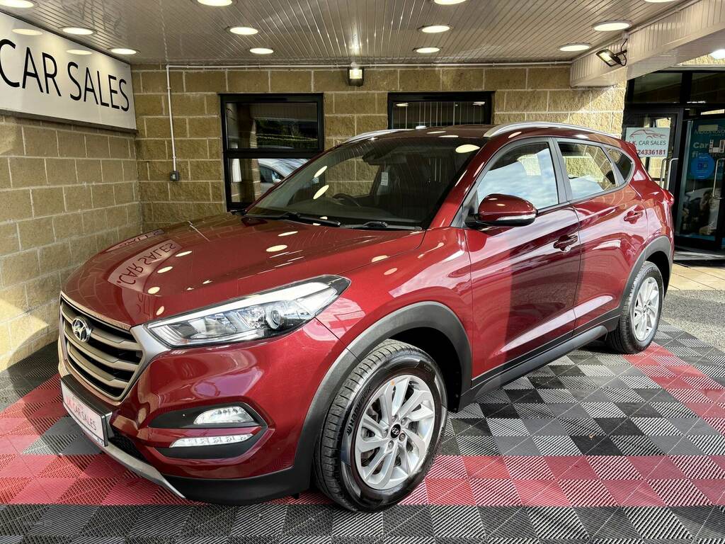 Hyundai Tucson 1.7 Crdi Blue Drive Se Nav 2Wd Dct EGZ3890 Red #4