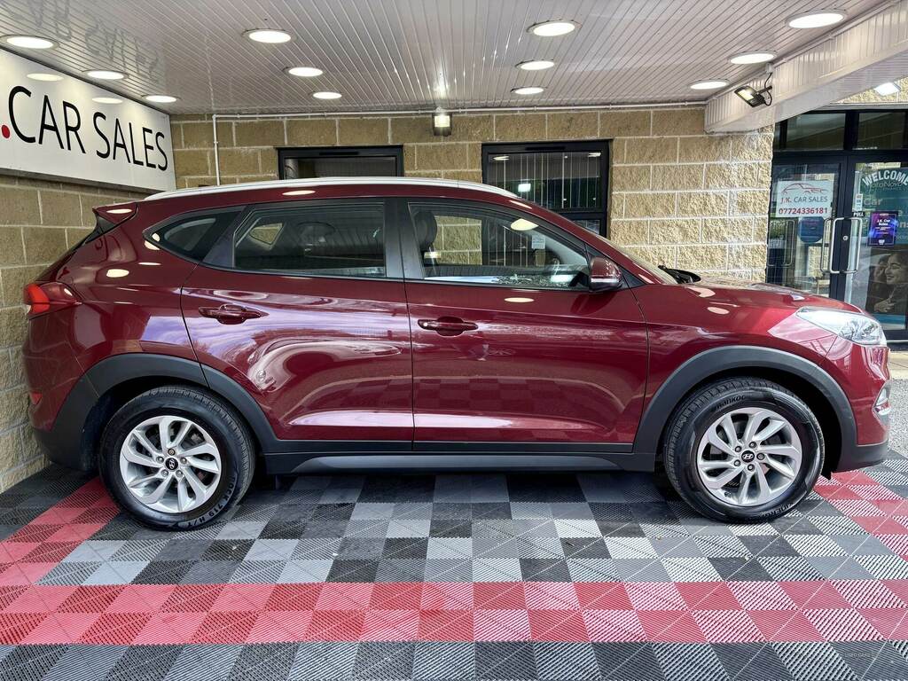Hyundai Tucson 1.7 Crdi Blue Drive Se Nav 2Wd Dct EGZ3890 Red #2