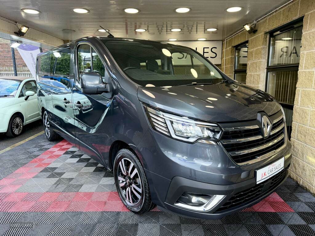 Renault Trafic Ll30 Blue Dci 150 Sport Crew Van Grey