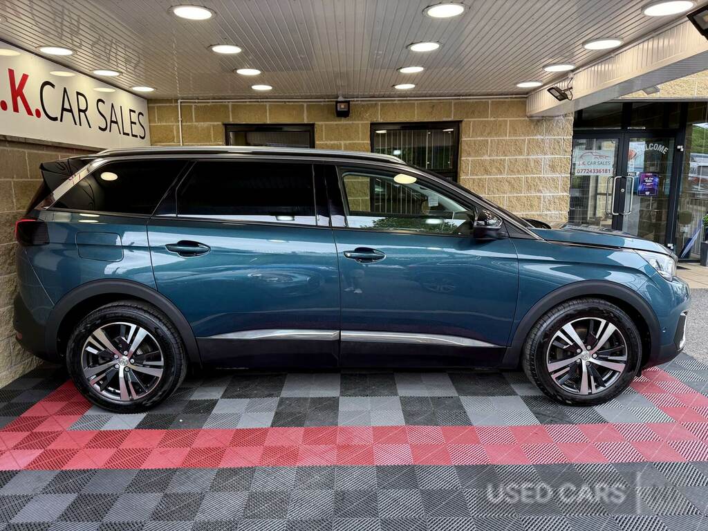 Peugeot 5008 1.6 Bluehdi 120 Allure Eat6 Green #3