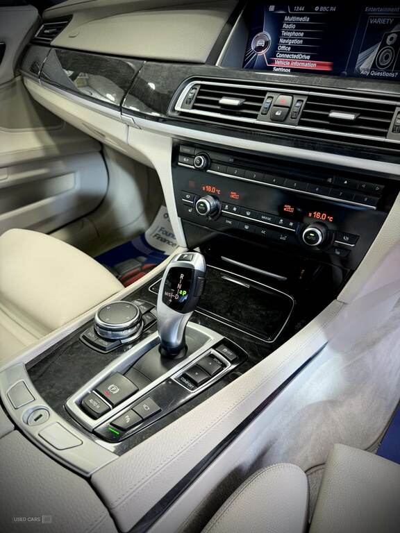 BMW 7 Series Saloon Black #29