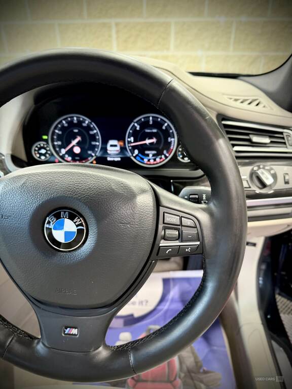 BMW 7 Series Saloon Black #18