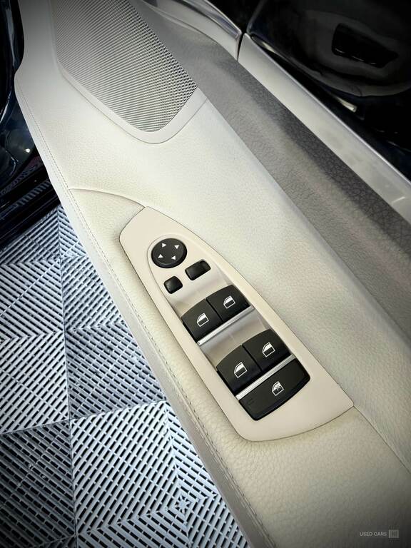 BMW 7 Series Saloon Black #34