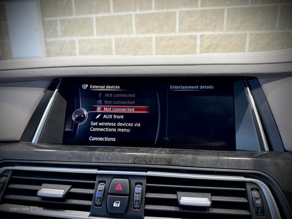 BMW 7 Series Saloon Black #25