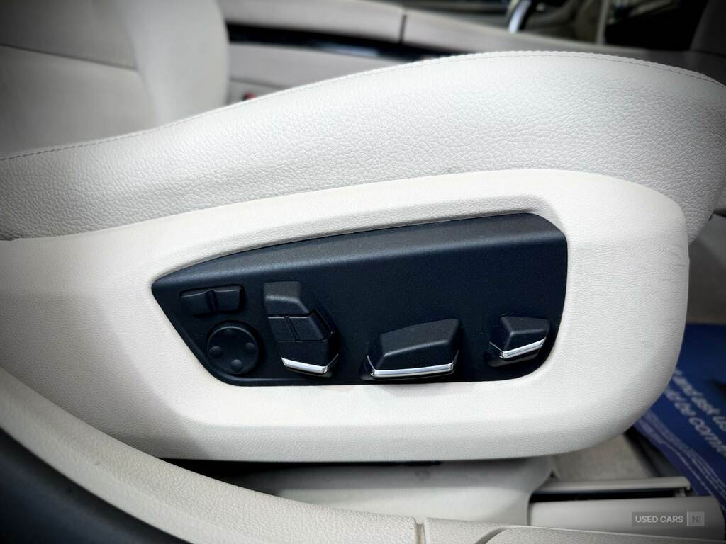 BMW 7 Series Saloon Black #32