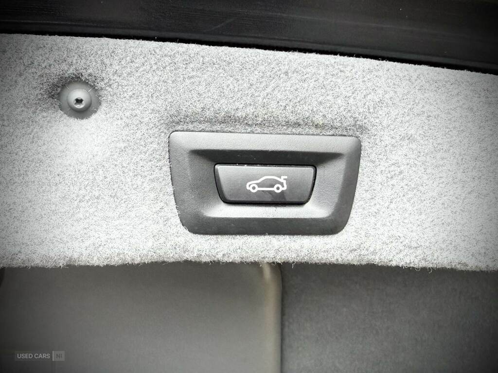 BMW 7 Series Saloon Black #37