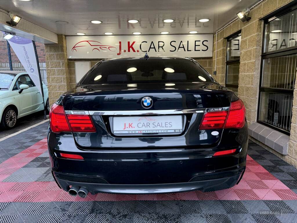 BMW 7 Series Saloon Black #7
