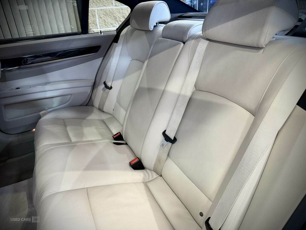 BMW 7 Series Saloon Black #35