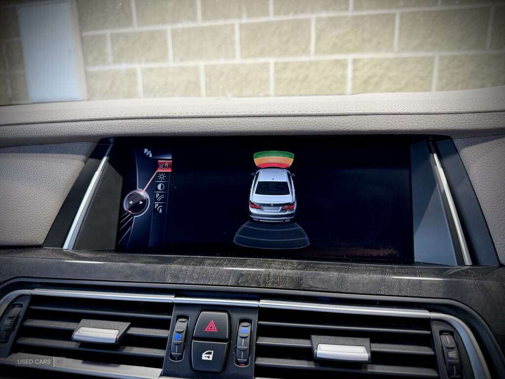 BMW 7 Series Saloon Black #27