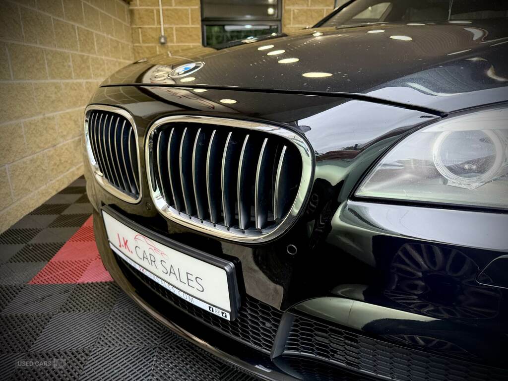 BMW 7 Series Saloon Black #11