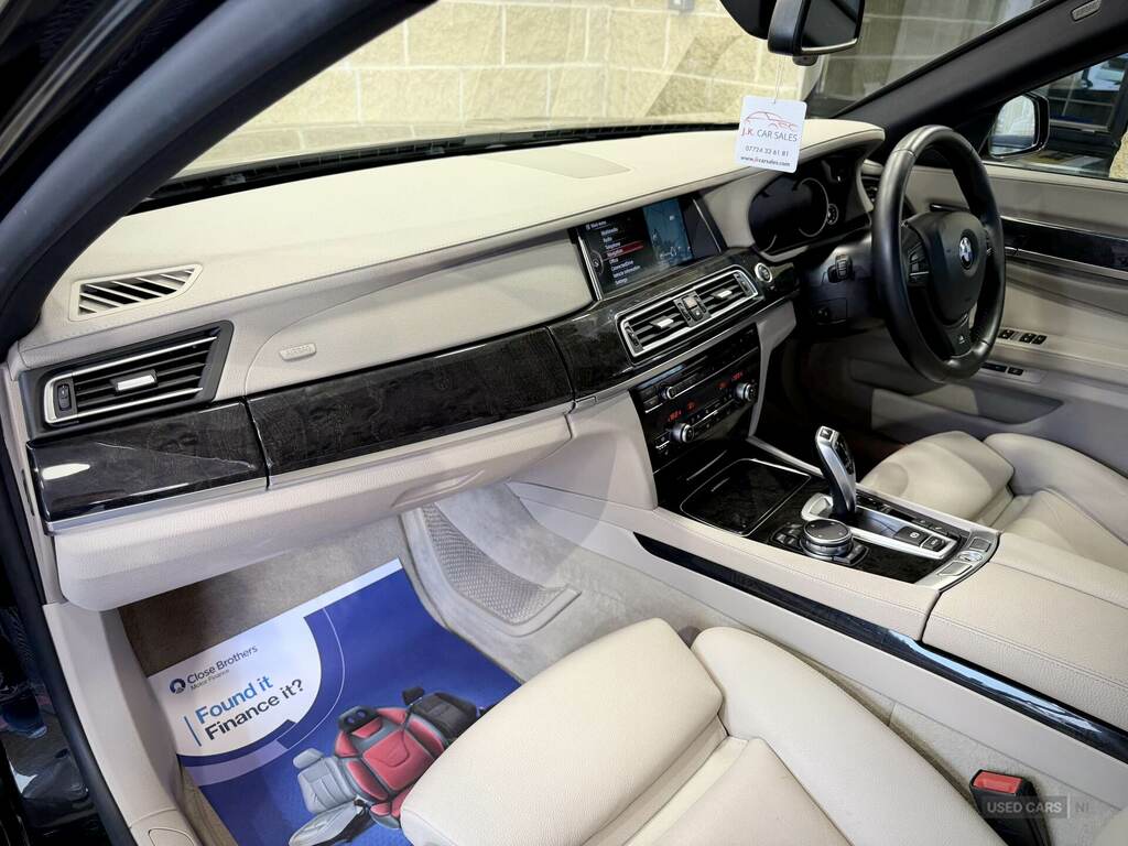 BMW 7 Series Saloon Black #30