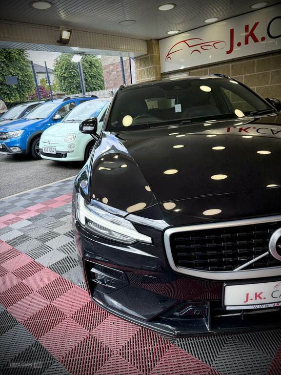 Volvo V60 2.0 D4 190 R Design Pro Black #6