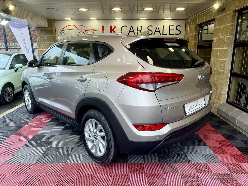 Hyundai Tucson 1.7 Crdi Blue Drive Se 2Wd Brown #5