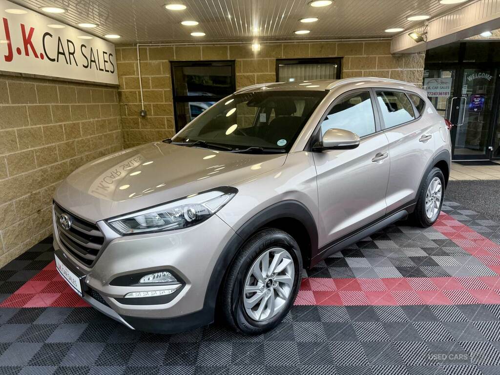 Hyundai Tucson 1.7 Crdi Blue Drive Se 2Wd Brown #4