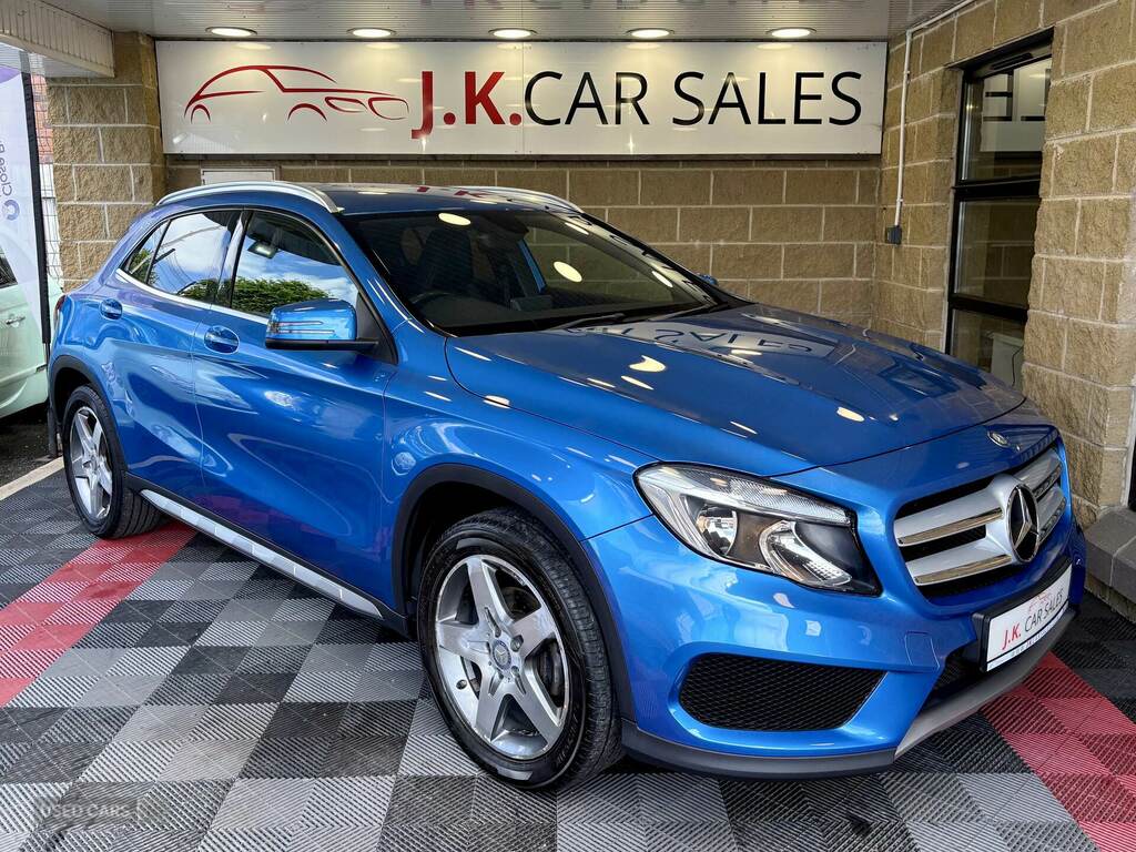 Mercedes-Benz GLA Class 2.1L Amg Line White #1