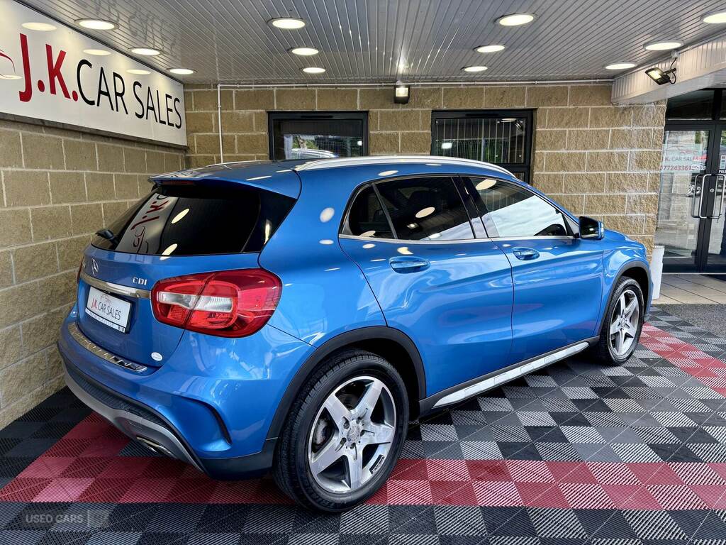 Mercedes-Benz GLA Class 2.1L Amg Line White #2