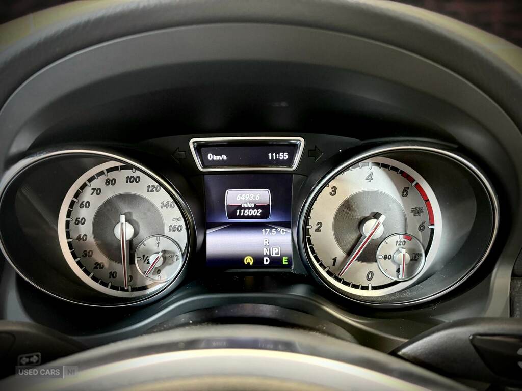 Mercedes-Benz GLA Class 2.1L Amg Line White #11